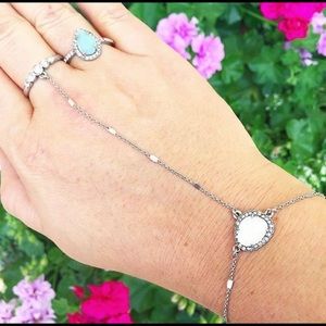 Chloe + Isabel Bianca Bracelet + Ring Handpiece